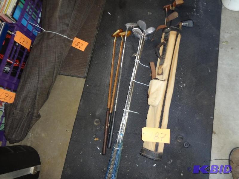 lot 187 image: Vintage Golf Bag and clubs and some newer one...