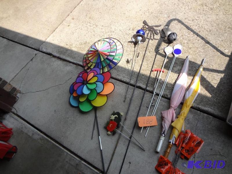 lot 188 image: Yard Things, lots of yard things...