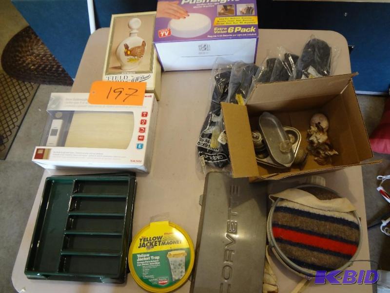 lot 197 image: Lot of Stuff...