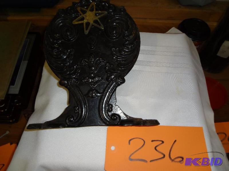 lot 236 image: Very Old Manuel Door Bell, 1800s, works well...