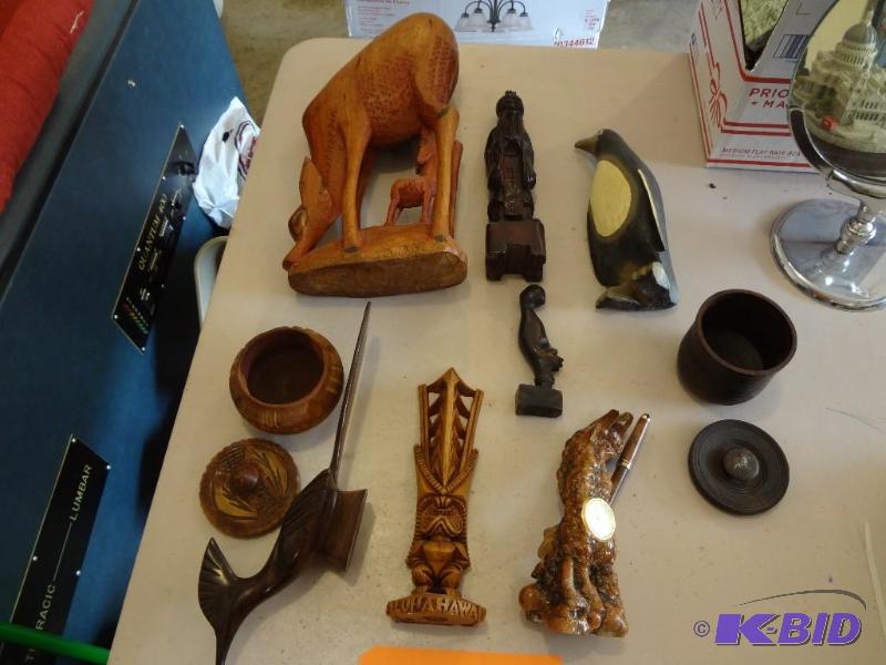 lot 262 image: Lot of wooden things...