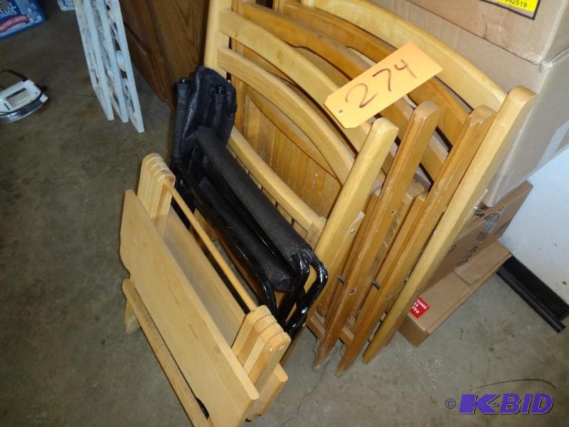 lot 274 image: Nice wooden Folding Chairs and Table...