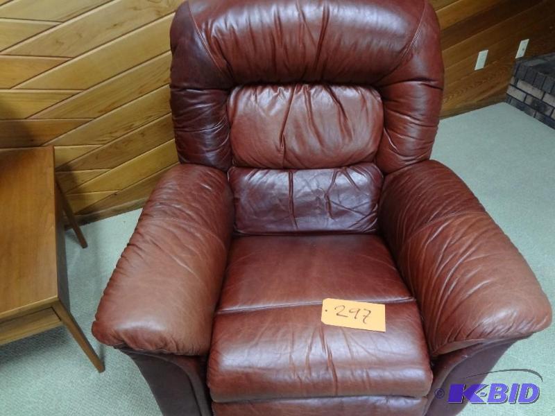 lot 297 image: Leather Recliner, Barcalounger...