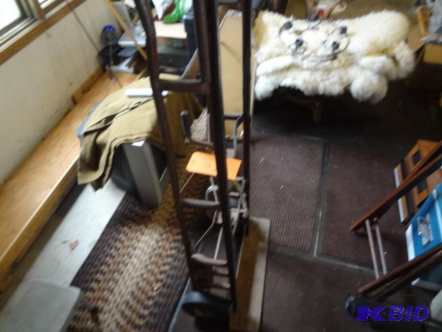 lot 37 image: Appliance Dolly...