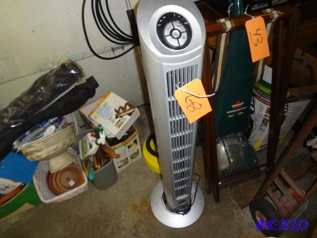 lot 68 image: Air PurifierFan wremote...