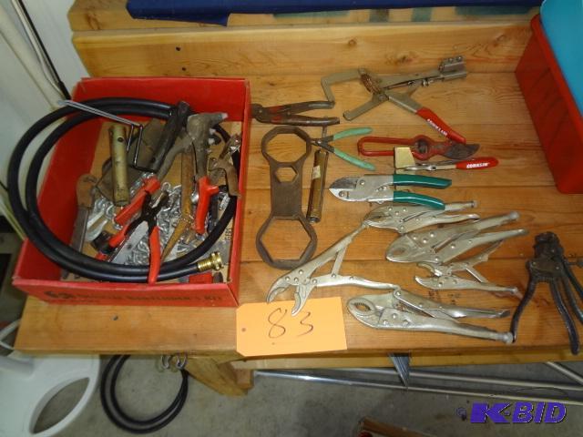 lot 83 image: Lot of Visegrips and Snippers...