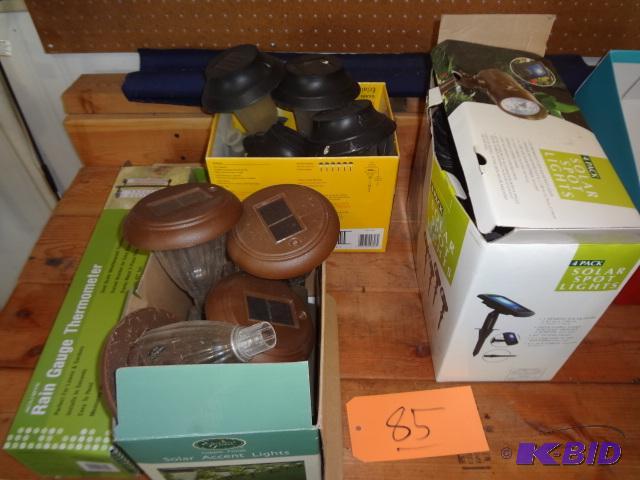 lot 85 image: Lot of Solar Powered Yard Stuff...