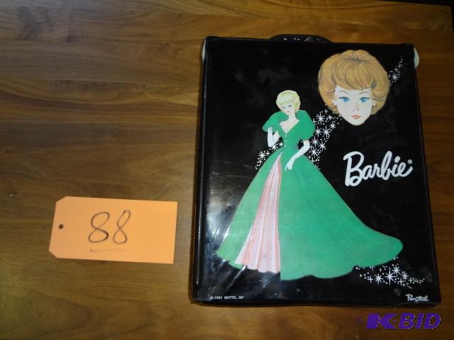 lot 88 image: Barbie Case wclothes, no doll...