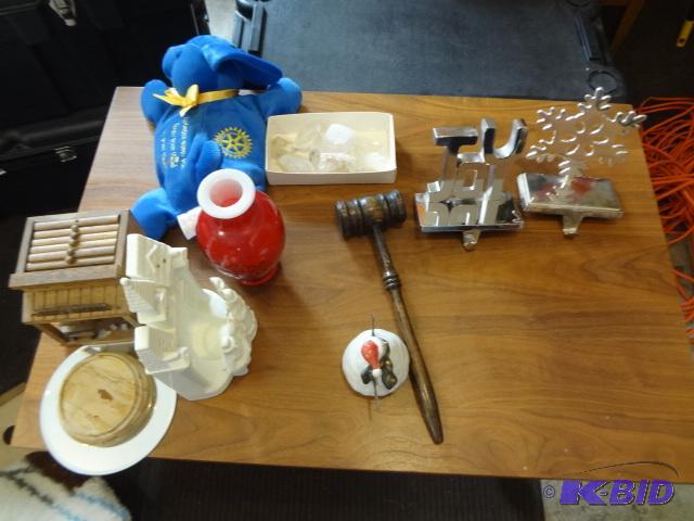 lot 96 image: Knick-Knacks, Stuff, Plant Roller...