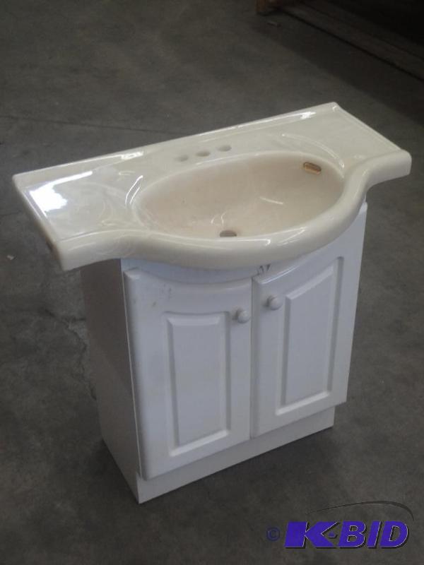 lot 117 image: Unused Sink With Vanity Set...