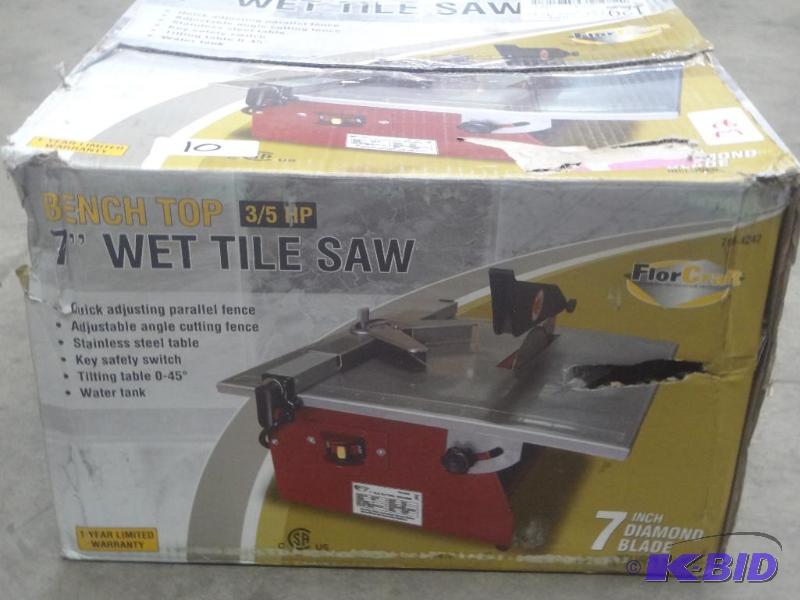 lot 32 image: FlorCraft Bench Top 35HP 7" Wet Tile Sa...