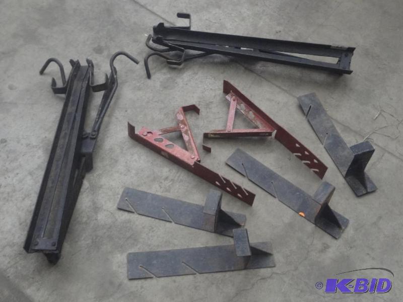 lot 34 image: Lot Of Steel Roof Jacks...