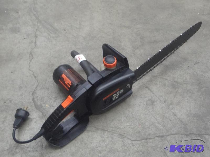 lot 37 image: Remington 16" Electric Hedge Trimmer...