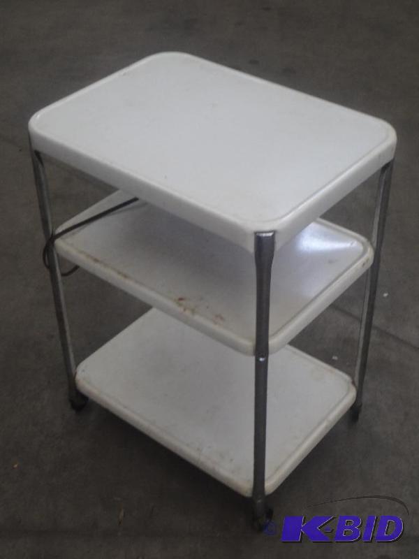 lot 93 image: Vintage 3-Level Rolling Cart...