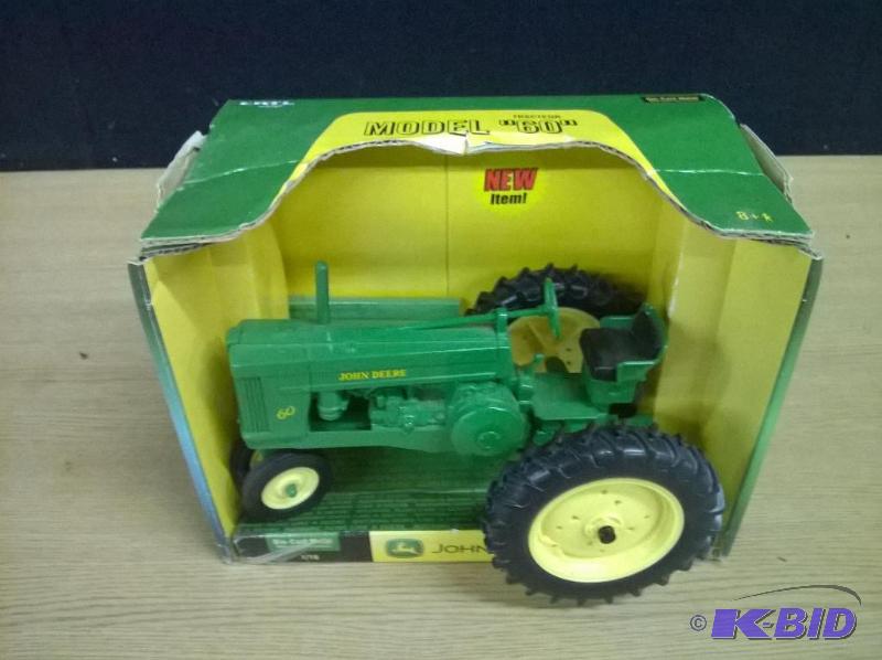 ERTL John Deere Model 60 Tractor Die Cast Rep...