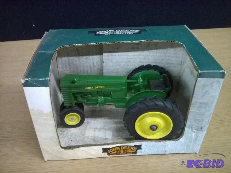 Spec Cast John Deere 1949-1952 MT Tractor Die...
