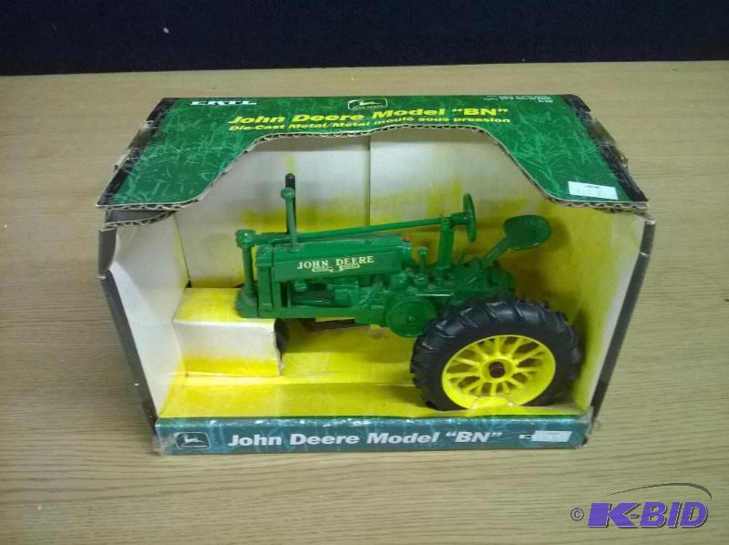 ERTL John Deere Model BN Tractor Die Cast Rep...