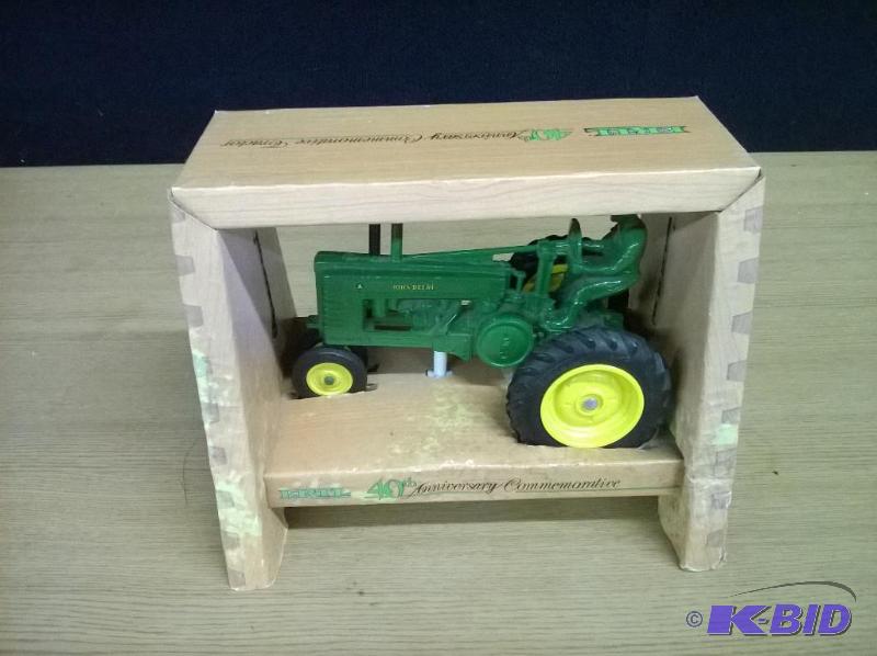 ERTL John Deere Model A Tractor Die Cast Repl...