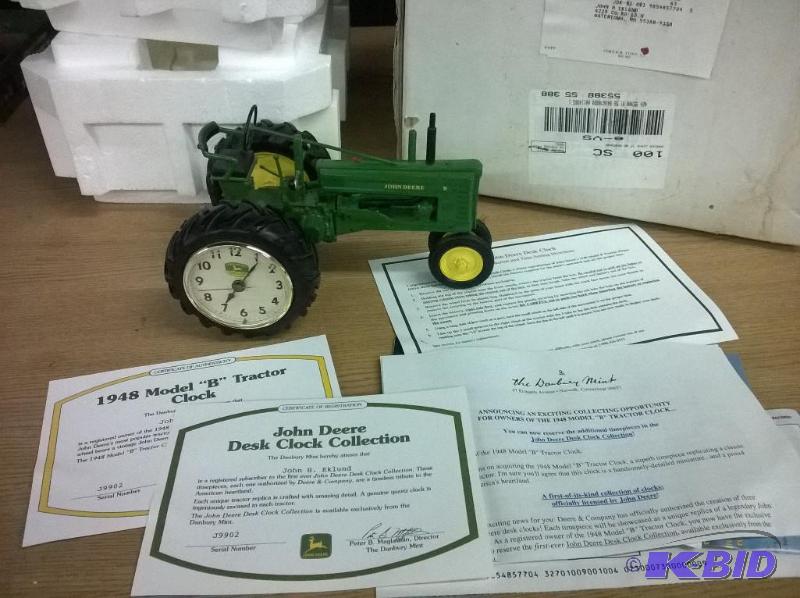 Danbury Mint John Deere Model B Tractor Die C...