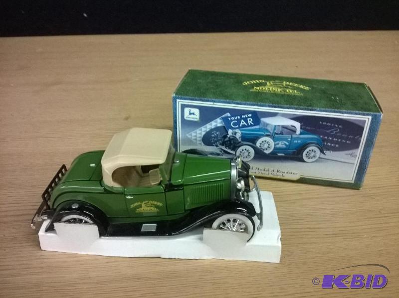 ERTL John Deere 1930 Ford Model A Roadster Di...
