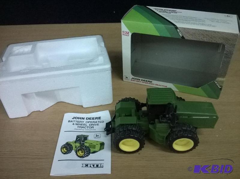 ERTL John Deere Battery Operated 4-Wheel Driv...