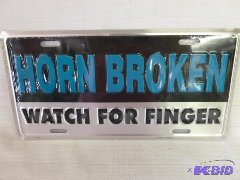 lot 109 image: Collectible Horn Broken Watch For Finger embo...