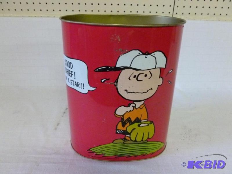 lot 129 image: Vintage 1970 United Feature Syndicate - Schul...