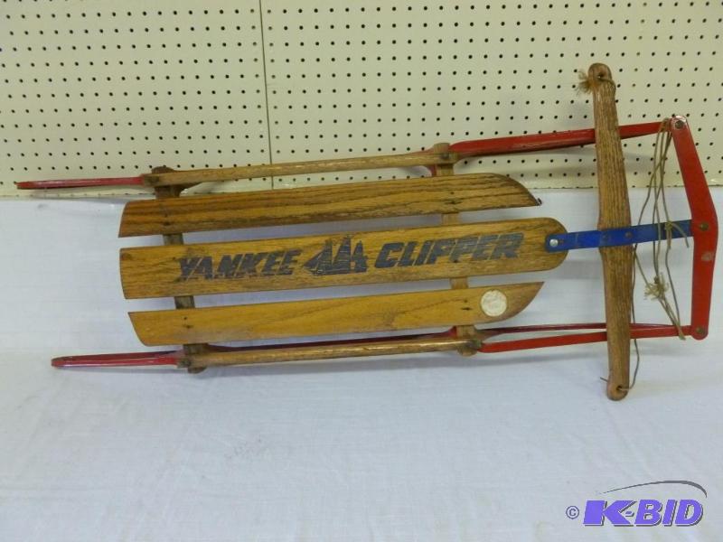 lot 136 image: Vintage Flexible Flyer Yankee Clipper winter ...