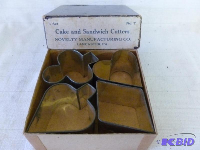 lot 184 image: Vintage Novelty Manufacturing Co. Lancaster P...