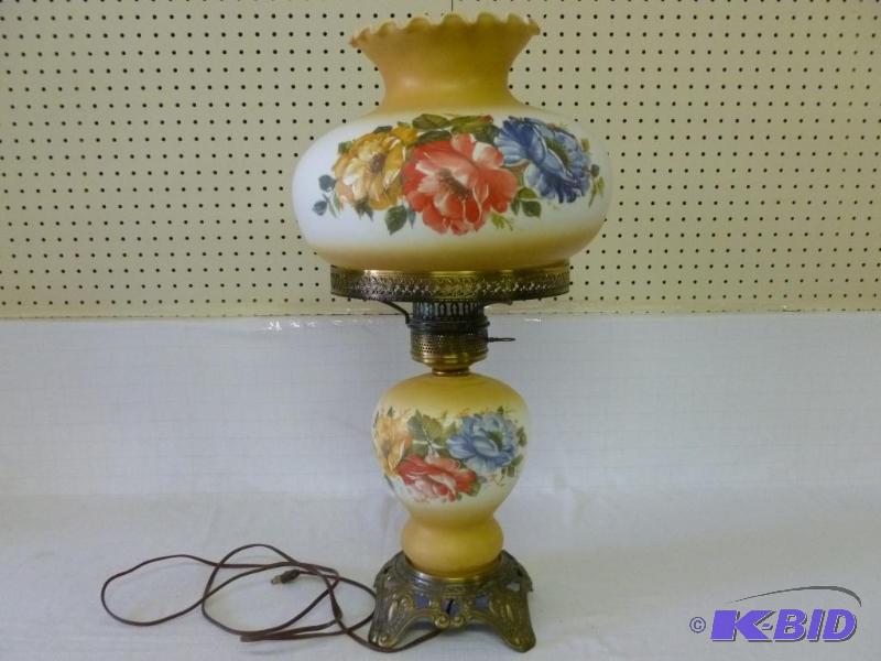 lot 2 image: Large Vintage Gone With The Wind type end tab...