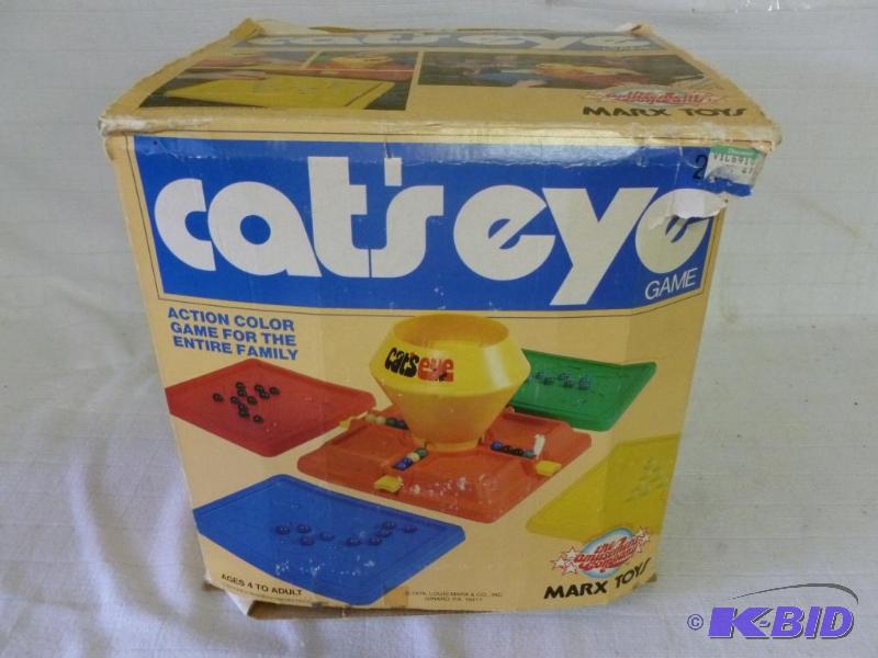 lot 207 image: Marx Toys 1978 Cats Eye game, comes in the o...
