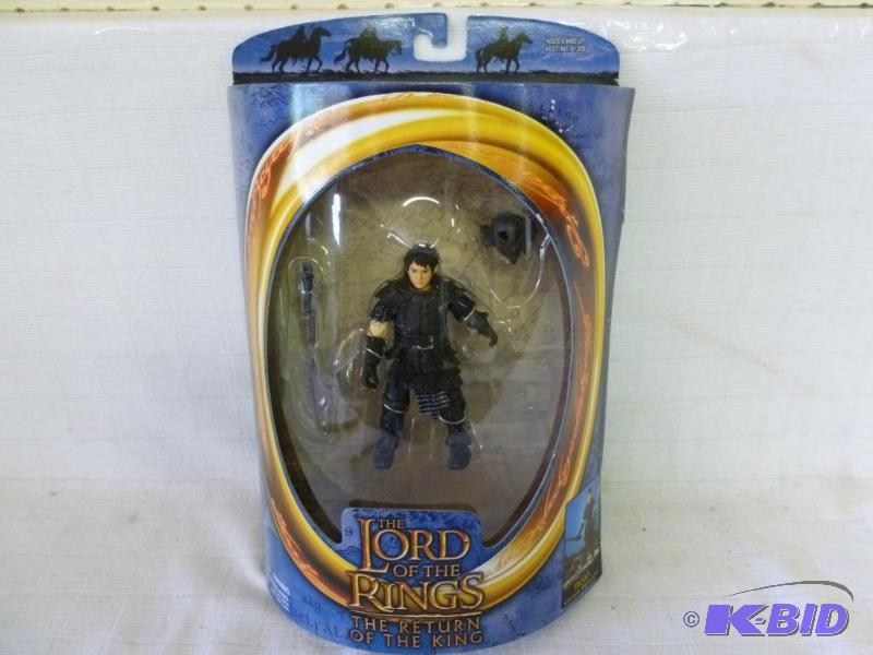 lot 275 image: Collectible Toy Biz The Lord Of The Rings - F...