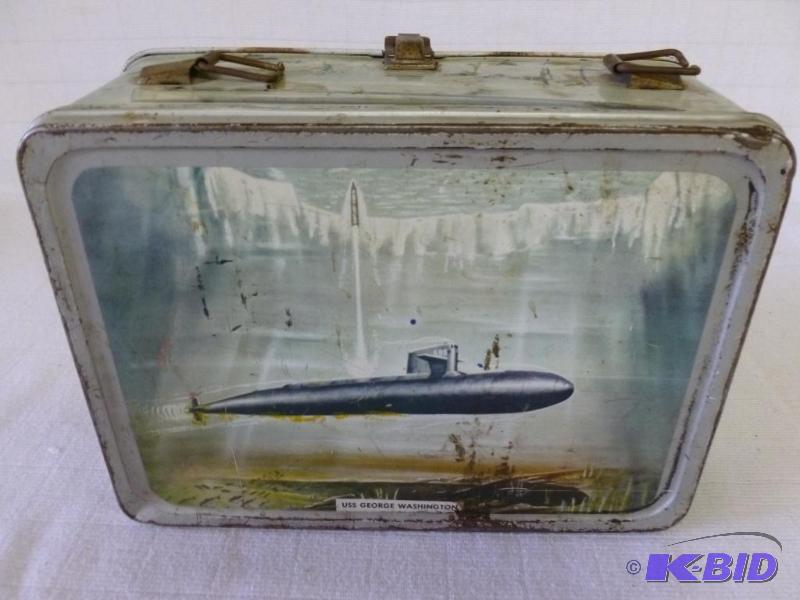 lot 42 image: Vintage The American Thermos Products Co. 196...