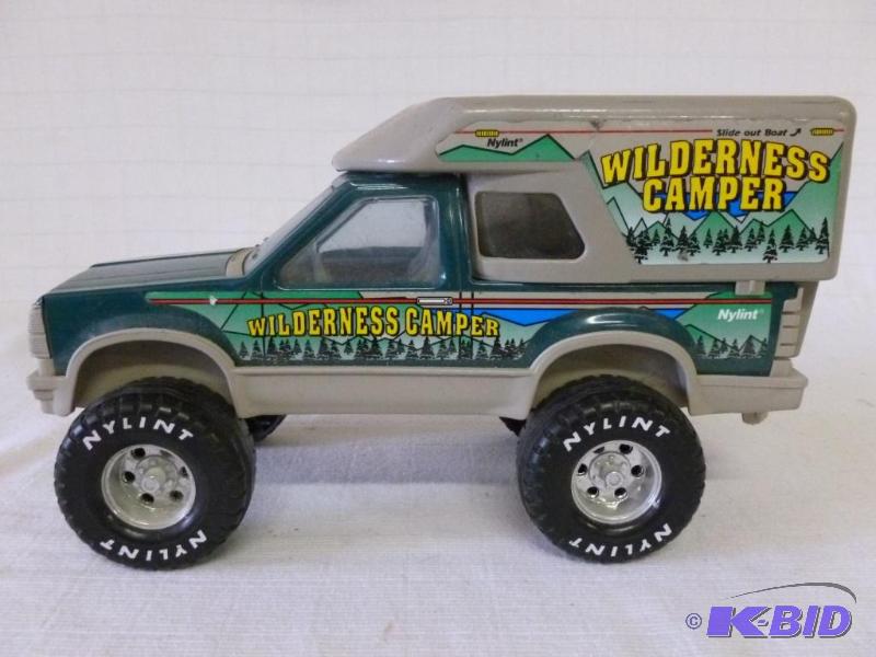 lot 50 image: Nylint Wilderness Camper die cast metal truck...