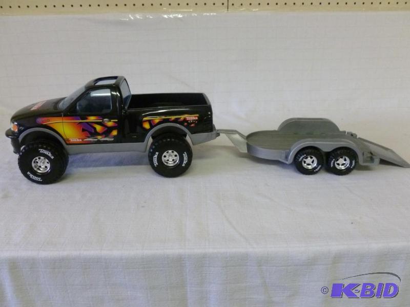 lot 52 image: Tonka&nbsp4770 ATV 4x4 heavy gage plastic tr...