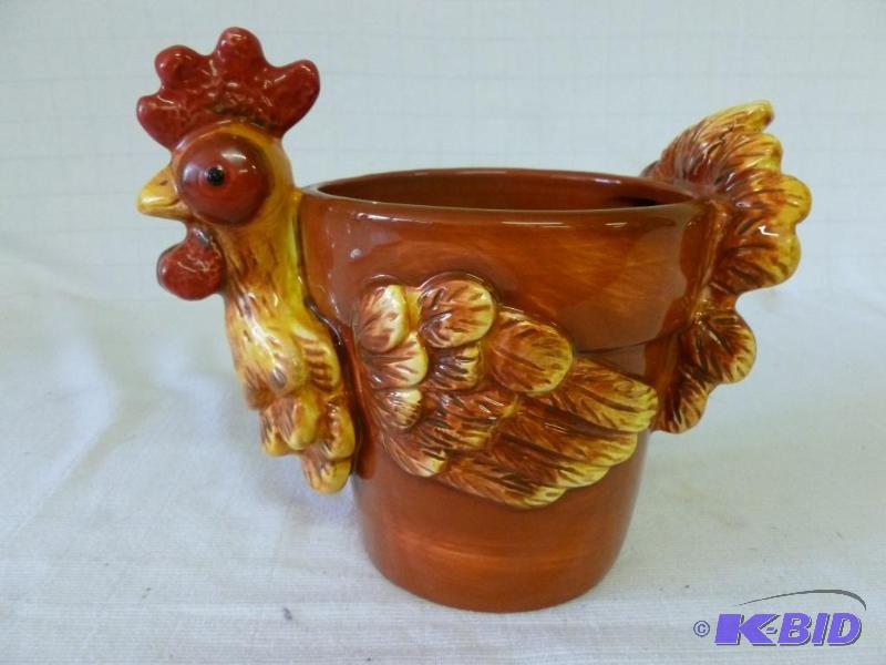lot 57 image: Beautiful porcelain chicken planter that meas...