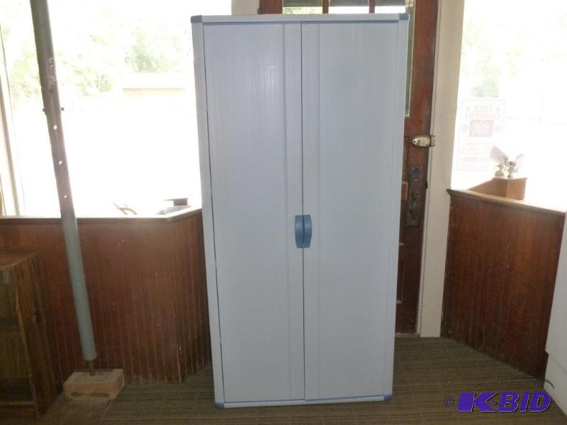 lot 7 image: Large double door 4-tier heavy gage plastic c...