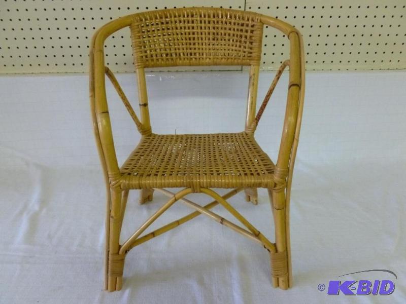 lot 80 image: Kids bamboo chair, great condition....