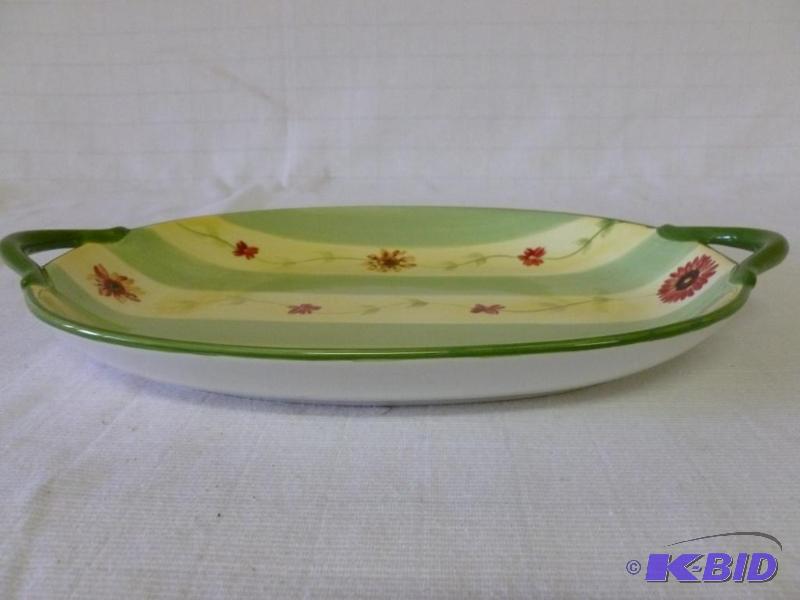 lot 93 image: Pfaltzgraff Daybreak double handled porcelain...