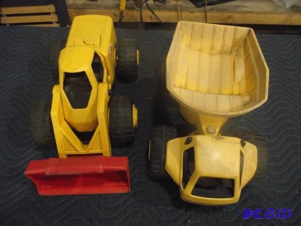 lot 104 image: (2) Plastic Construction Toys...