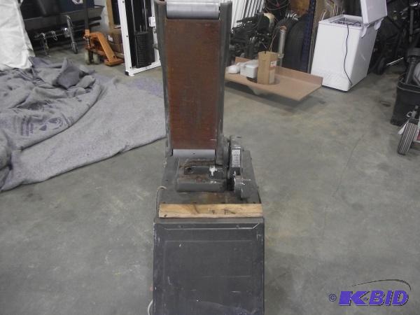 lot 106 image: Craftsman Belt Sander...