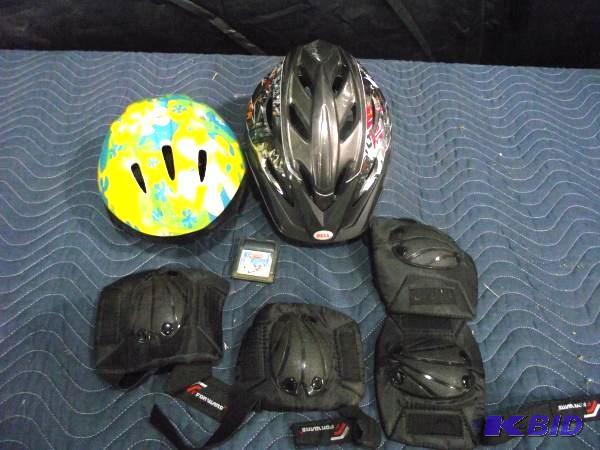 lot 115 image: (2) Kids Helmets, Protective Gear and (1) Ton...