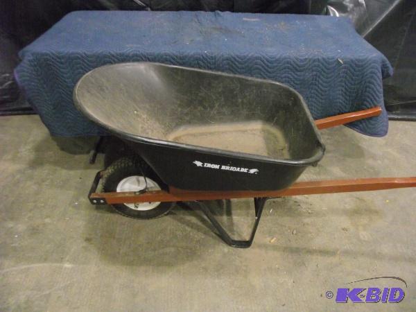 lot 22 image: Large Wheelbarrow   Plastic so will not rust ...