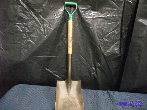 lot 26 image: Heavy Duty Shovel...