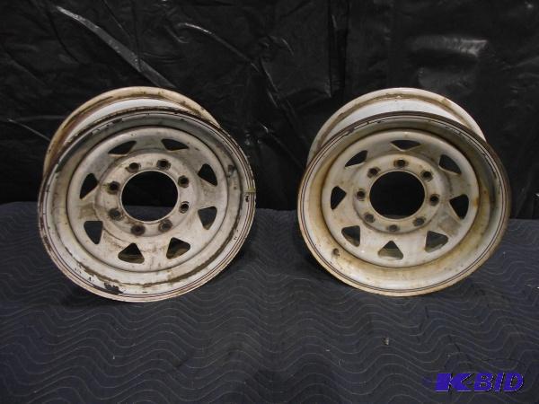 lot 30 image: Set Of 8 Bolt Trailer Rims...