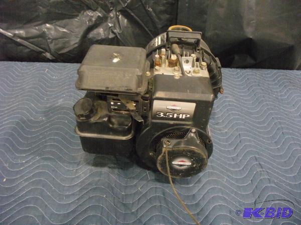 lot 44 image: 3.5 Hp Briggs & Stratton Engine With Wate...