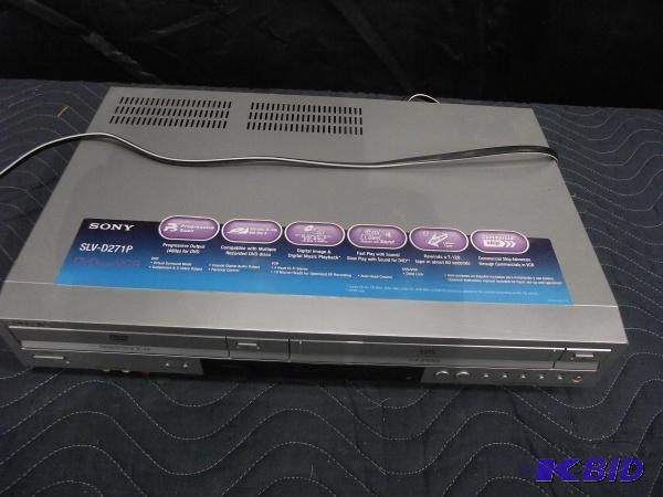 lot 62 image: Sony VHSDVD Player   Model SLV-D271P ...