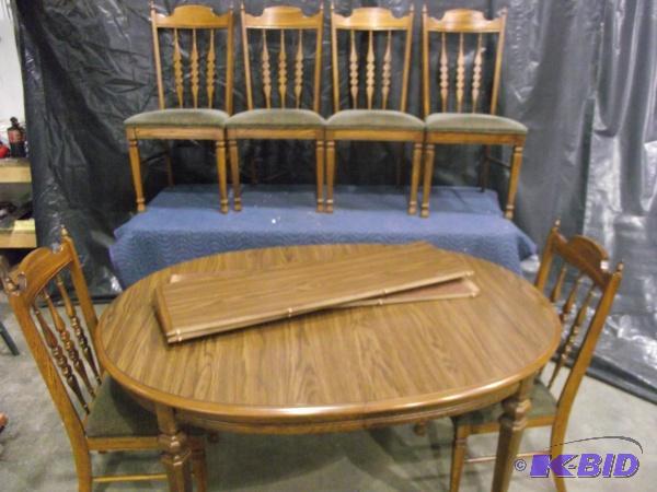 lot 7 image: 5 Oval Table With (6) Padded Chairs   Comes ...
