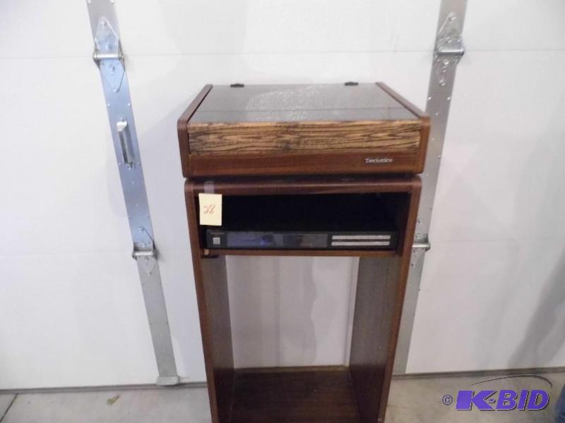 Technics Stereo with Cabinet