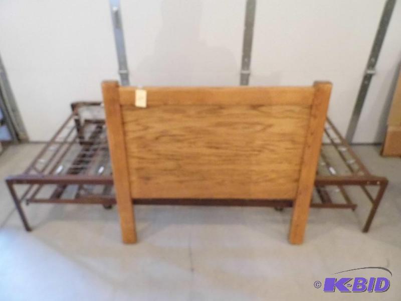 Trundle Bed with Headboard
